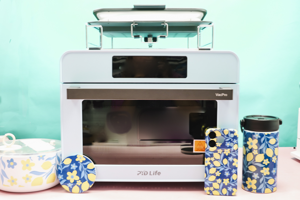 PYD Life sublimation oven with vacuum and finished projects - horizontal.
