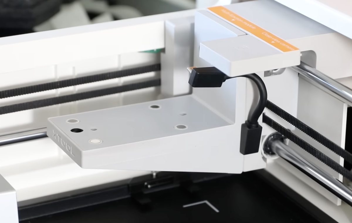 Add the horizontal support to the laser module base.