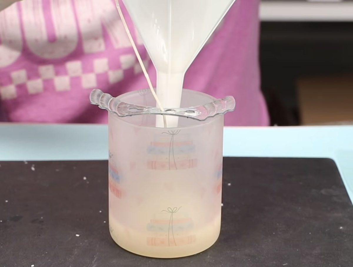 Fill the sublimation candle jar with wax.