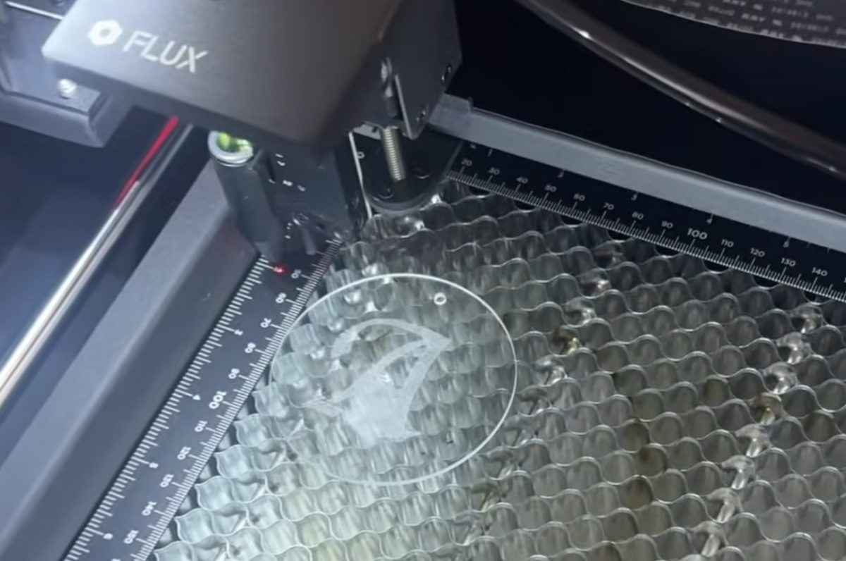 FLUX beamo II engraving clear acrylic.
